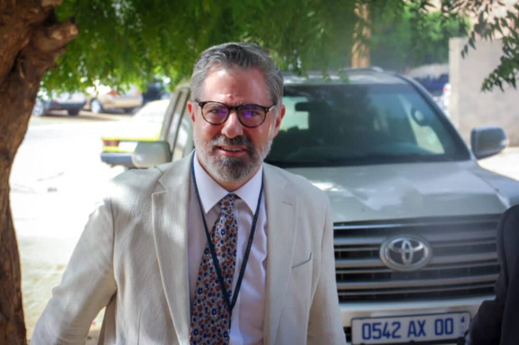 Le Conseiller politique et économique de l’Ambassade des États-Unis rend visite au Parti El-Islah